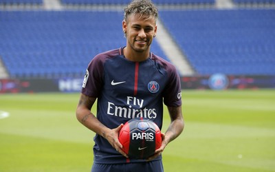 小鸟体育动态-乌兹别克斯坦足球靠归化能走多远